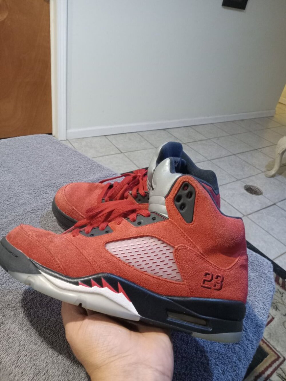 Jordan 5 Red Retro Men's Sneakers Size 8.5